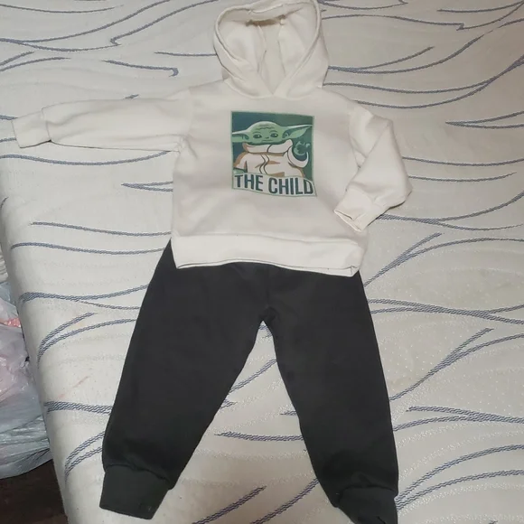 Baby Yoda the child 2T & 3T - Picture 11 of 11